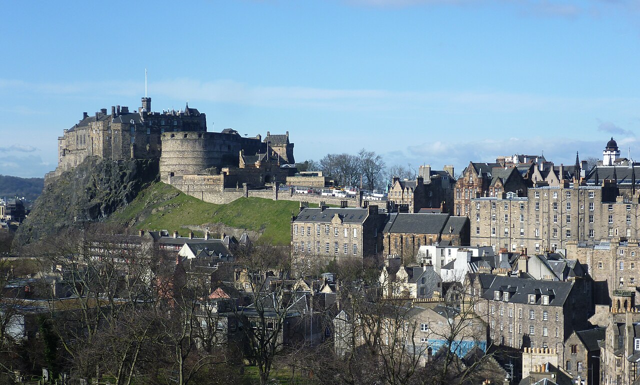 Edinburgh Castle on Castle Rock - skip the line tickets